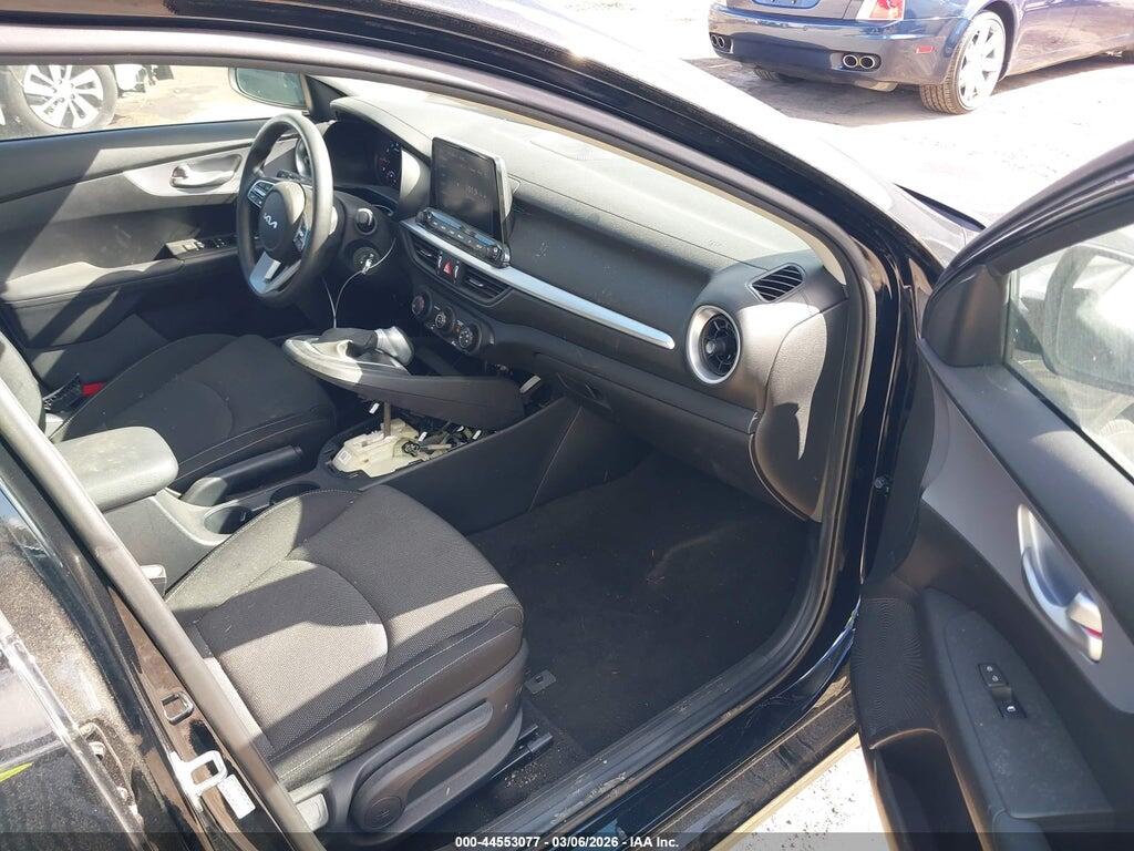3KPF24AD7RE708019 2024 KIA FORTE photo no. 5
