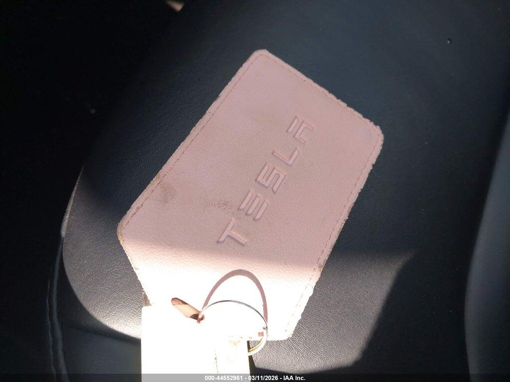 7SAYGDEE5NF385805 2022 TESLA MODEL Y photo no. 11