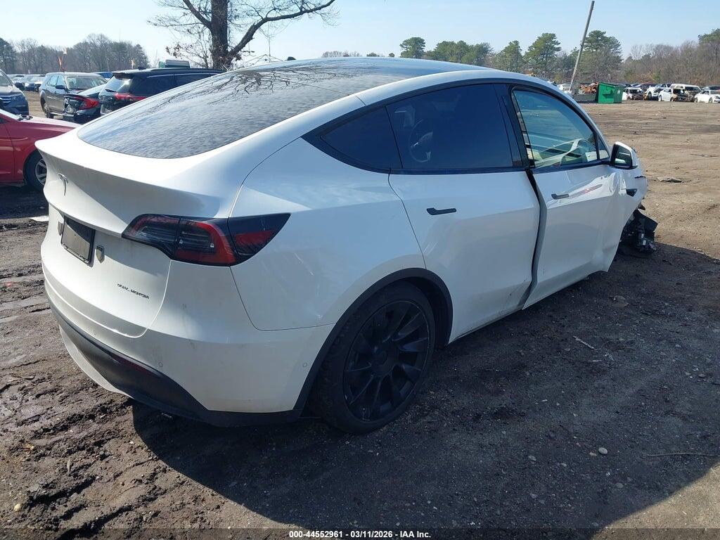 7SAYGDEE5NF385805 2022 TESLA MODEL Y photo no. 4
