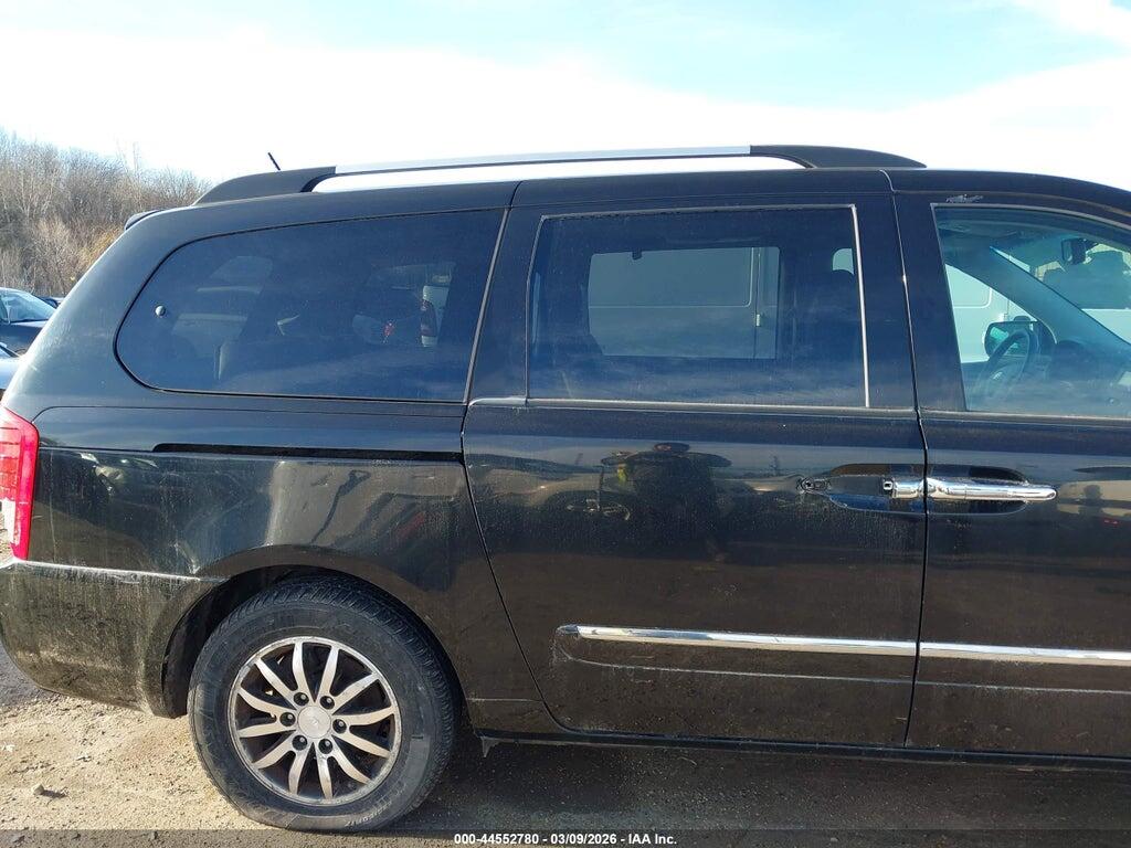 KNDMH4C70B6387112 2011 KIA SEDONA photo no. 8