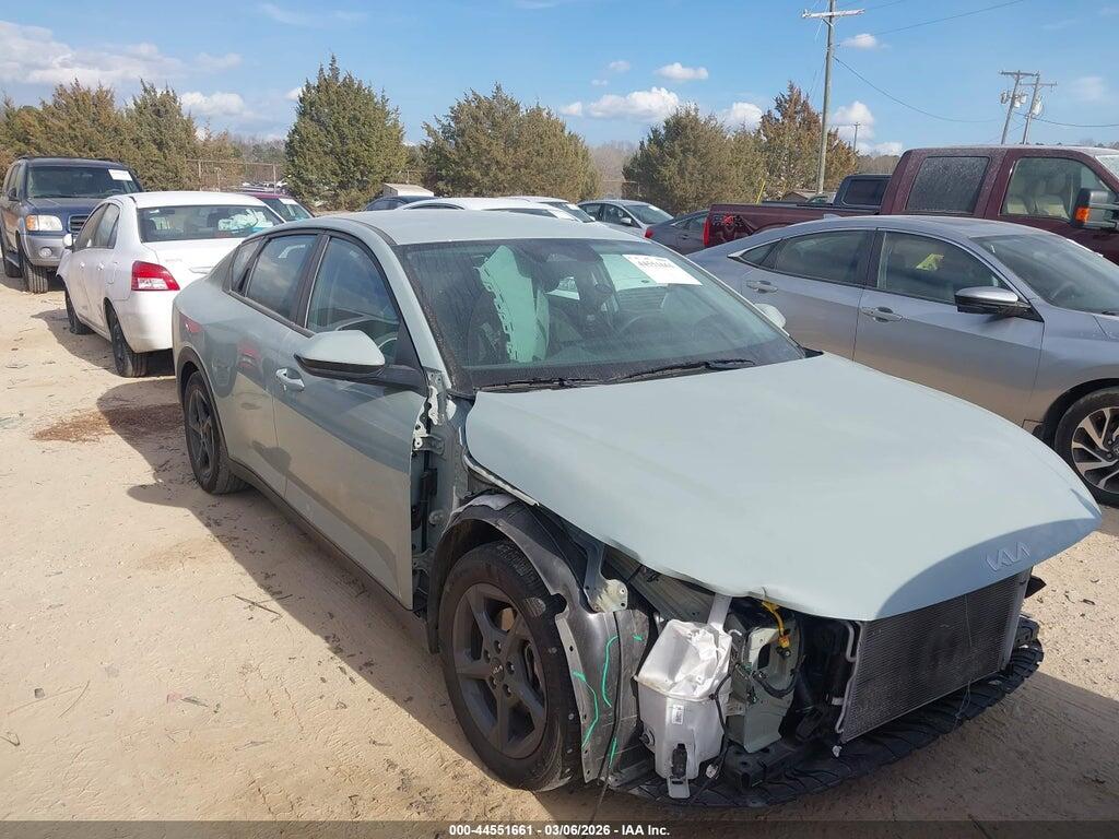 3KPFT4DE6SE184370 2025 KIA K4 photo no. 1