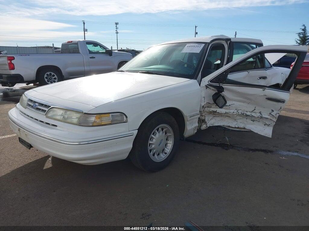 2FALP74W9VX154852 1997 FORD CROWN VICTORIA photo no. 2