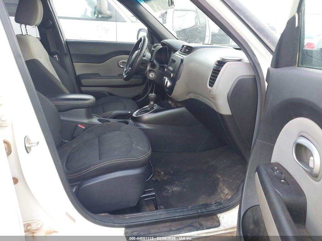 KNDJP3A56F7163778 2015 KIA SOUL photo no. 5