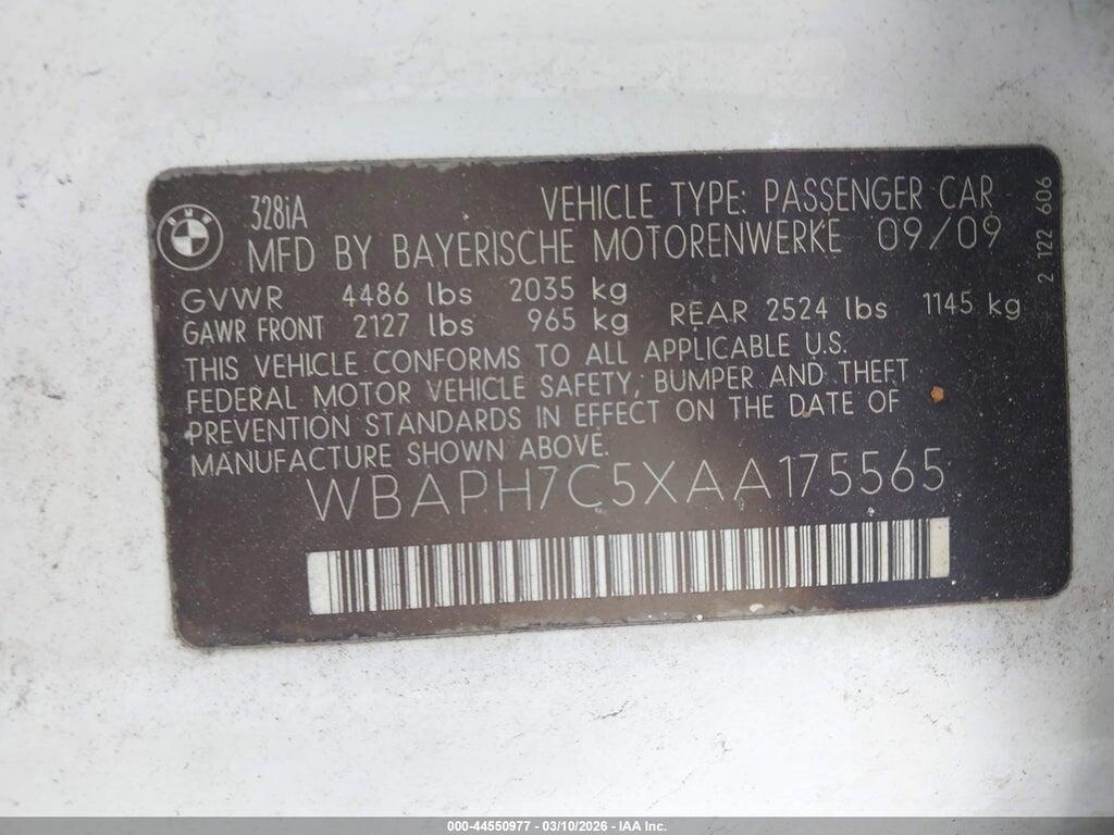 WBAPH7C5XAA175565 2010 BMW 328I photo no. 9