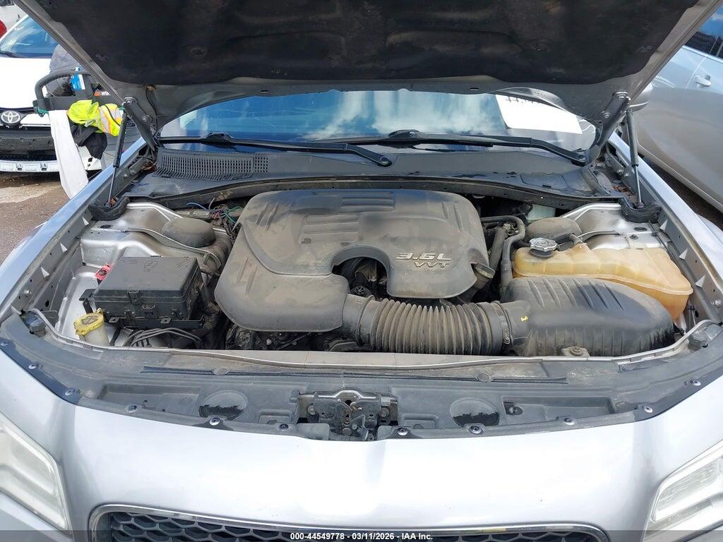 2C3CCAAG0GH260558 2016 CHRYSLER 300 photo no. 10
