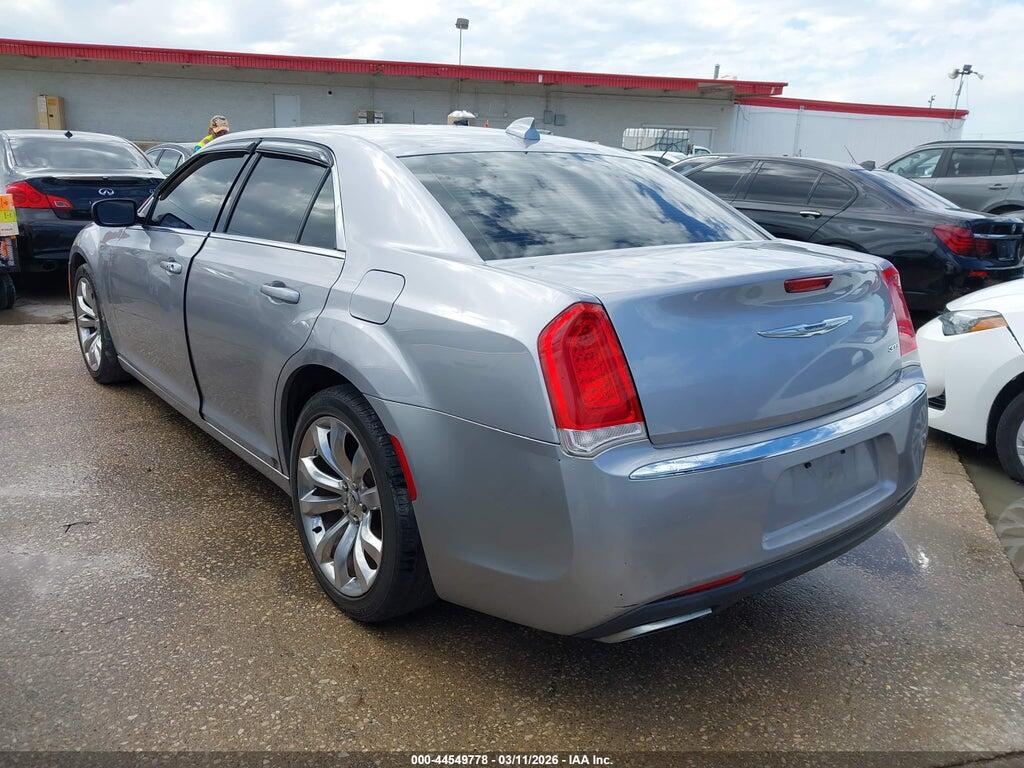 2C3CCAAG0GH260558 2016 CHRYSLER 300 photo no. 3