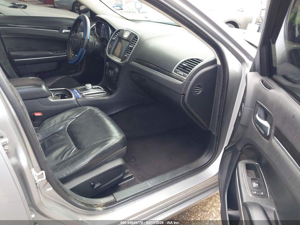 2C3CCAAG0GH260558 2016 CHRYSLER 300 photo no. 5