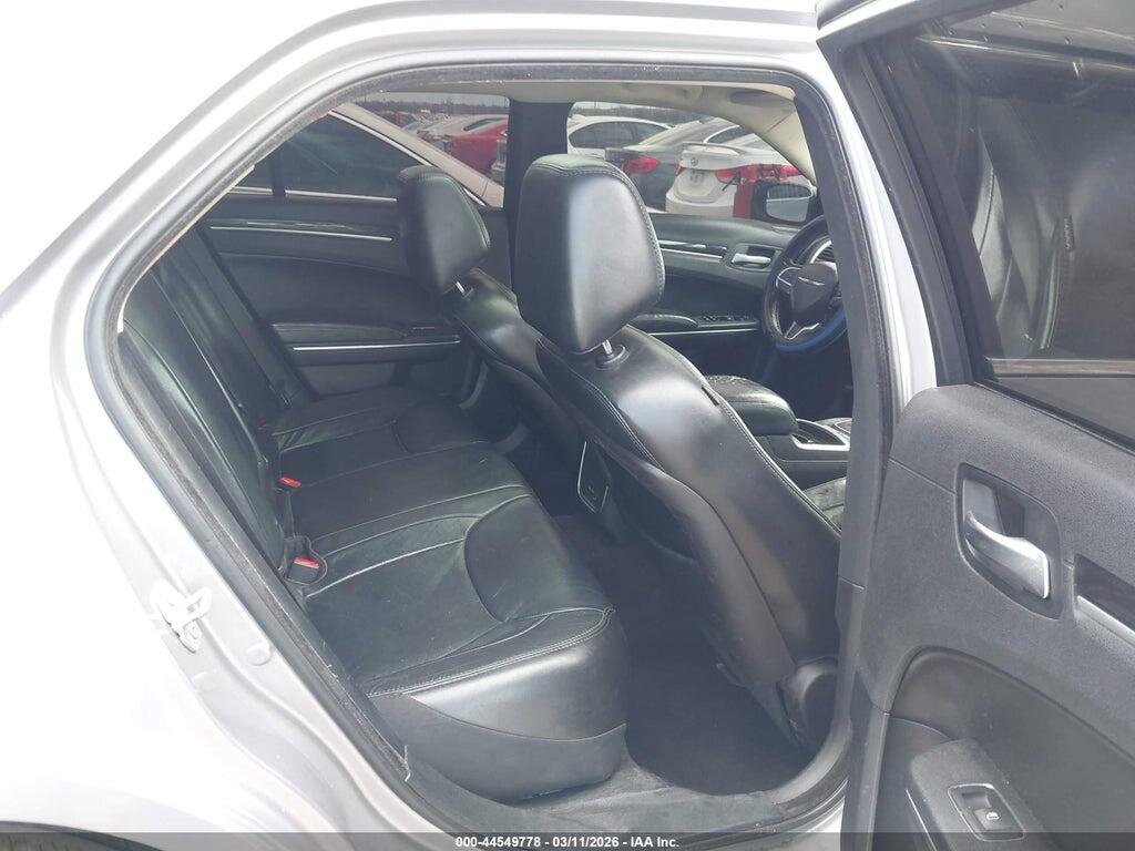 2C3CCAAG0GH260558 2016 CHRYSLER 300 photo no. 8