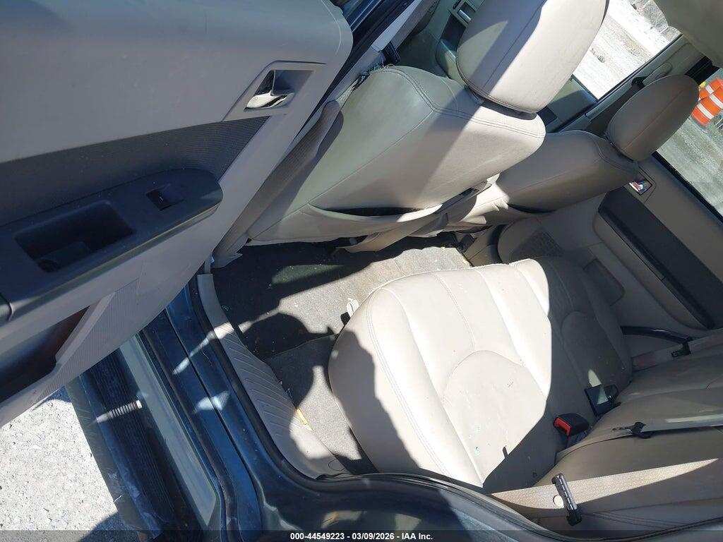 4M2CN9H76AKJ14671 2010 MERCURY MARINER photo no. 8
