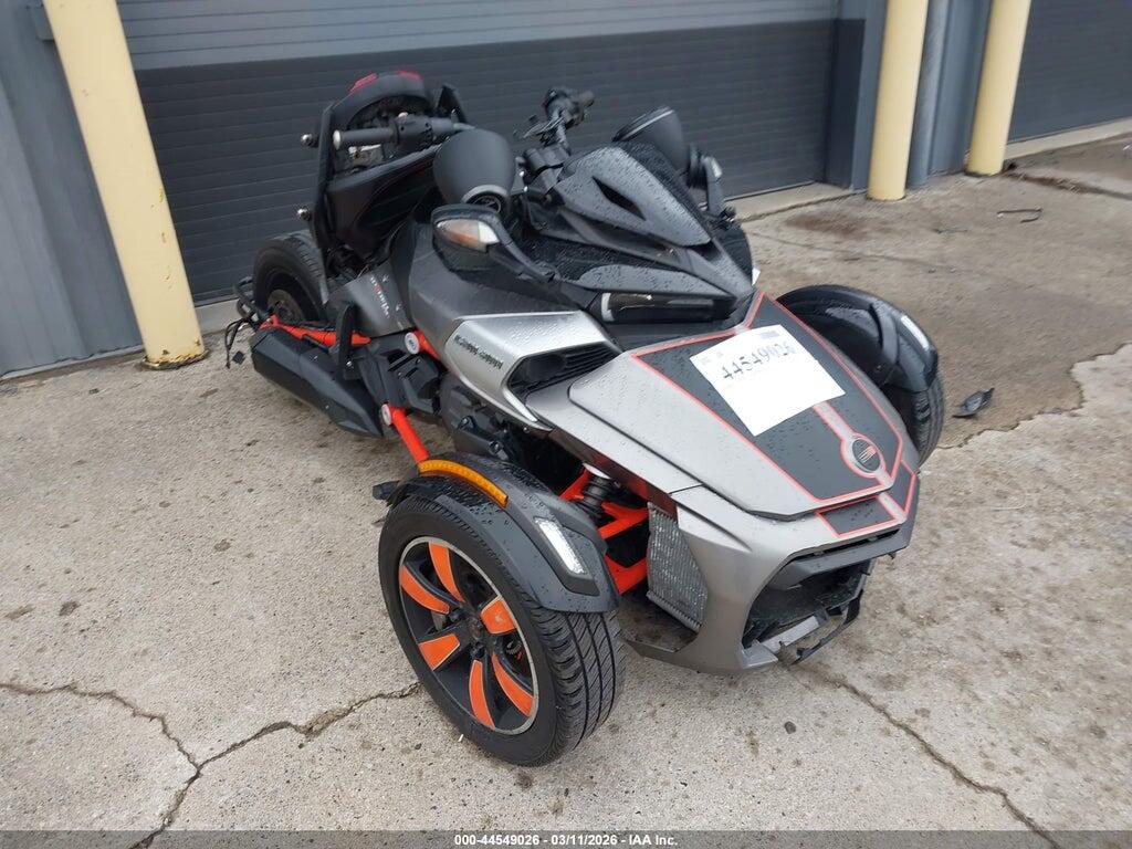 2BXNAAC12DV000081 2013 CAN-AM SPYDER ROADSTER photo no. 1