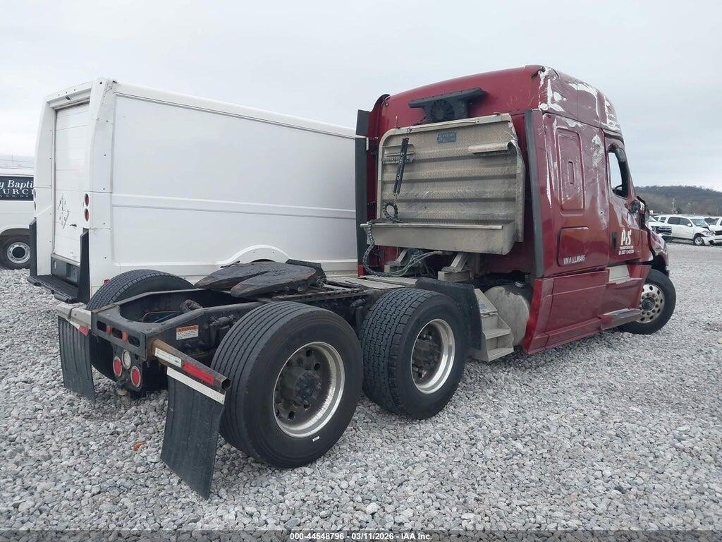 1FUJHHDV8LLLM8495 2020 FREIGHTLINER NEW CASCADIA 126 photo no. 4