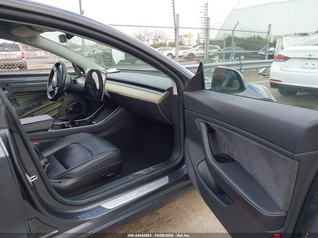 5YJ3E1EA2JF013390 2018 TESLA MODEL 3 photo no. 5