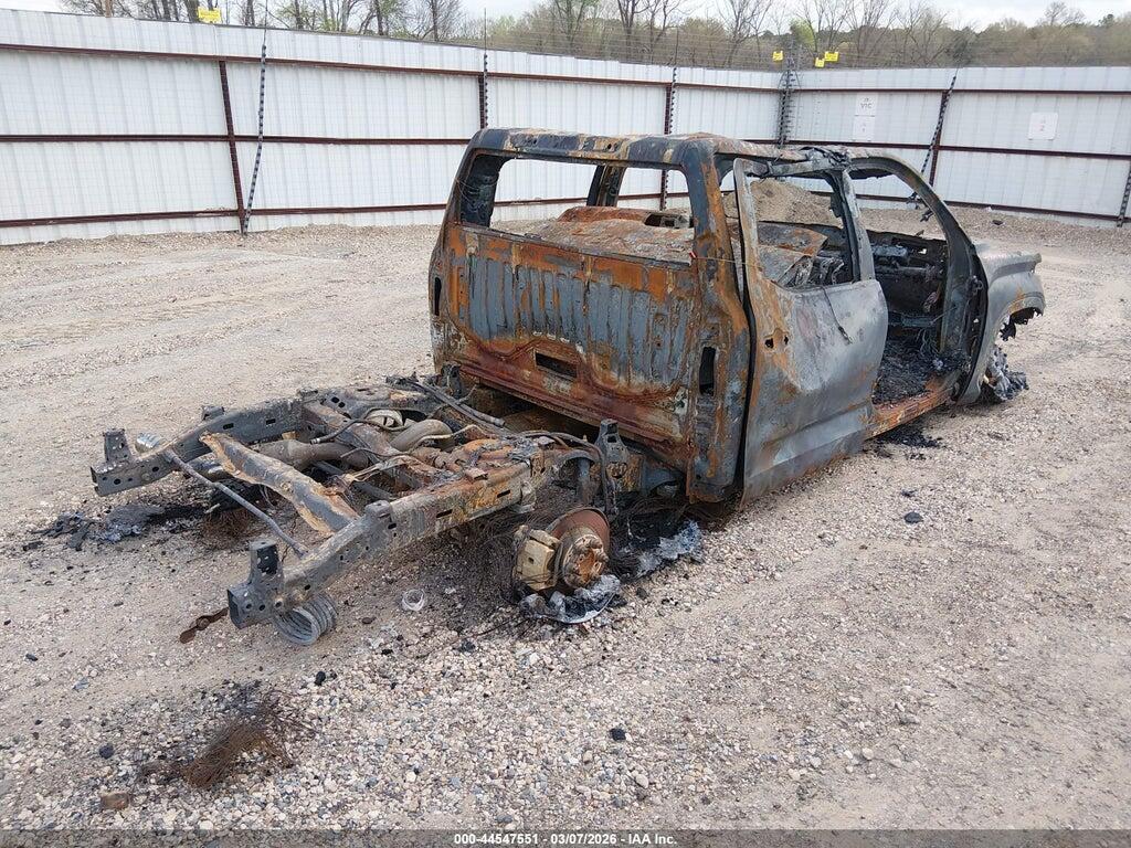 5TFJA5DBXSX278697 2025 TOYOTA TUNDRA photo no. 4