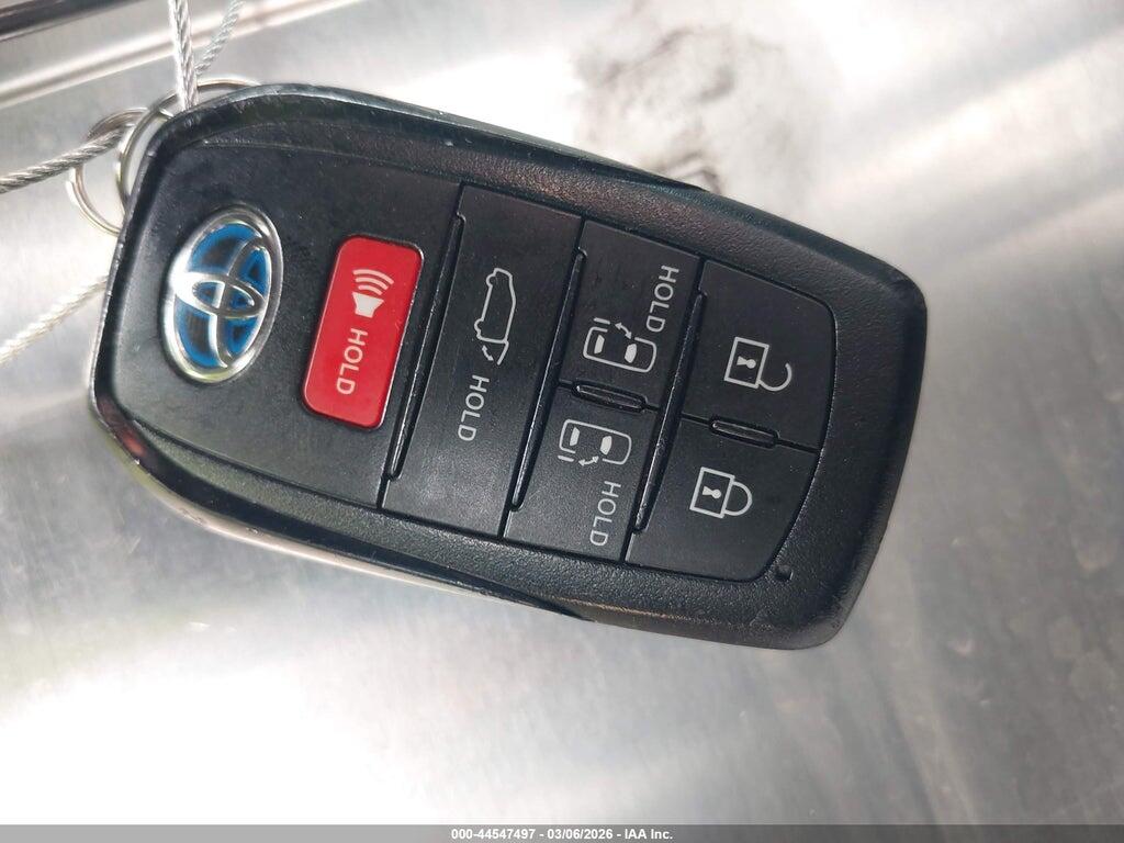 5TDYRKEC2MS064504 2021 TOYOTA SIENNA photo no. 11