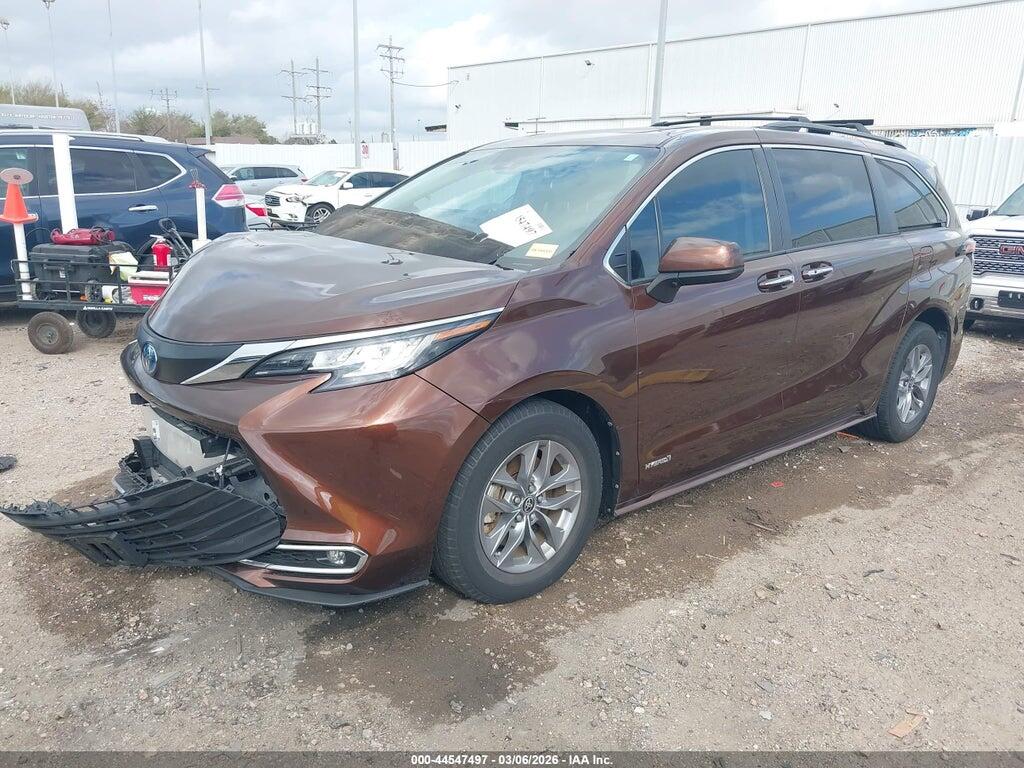 5TDYRKEC2MS064504 2021 TOYOTA SIENNA photo no. 2
