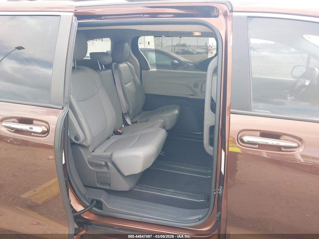5TDYRKEC2MS064504 2021 TOYOTA SIENNA photo no. 8