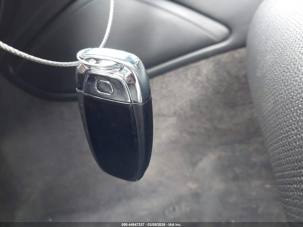 WAU34AFD9GN009422 2016 AUDI A8 L photo no. 11