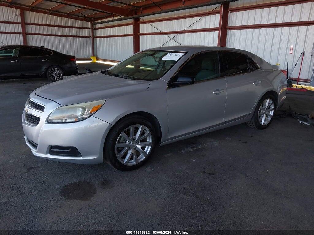 1G11B5SA3DF330132 2013 CHEVROLET MALIBU photo no. 2