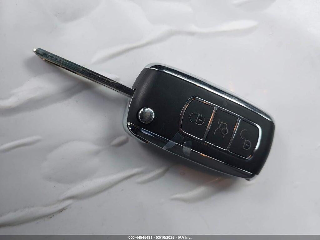 5NPEB4AC9CH482037 2012 HYUNDAI SONATA photo no. 11