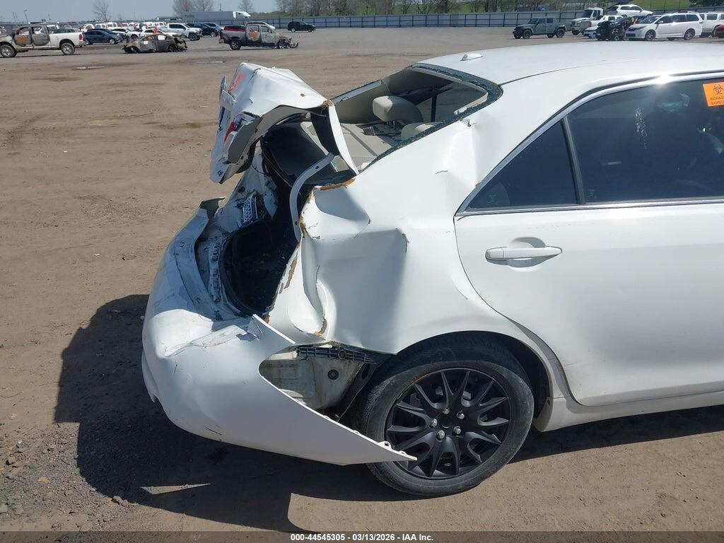 4T1BF3EK4BU615628 2011 TOYOTA CAMRY photo no. 12