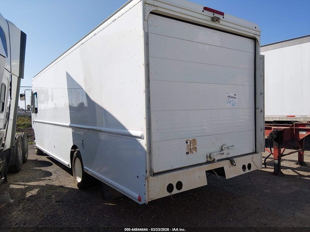 4UZAC3DV0DCFF6780 2013 FREIGHTLINER CHASSIS photo no. 3