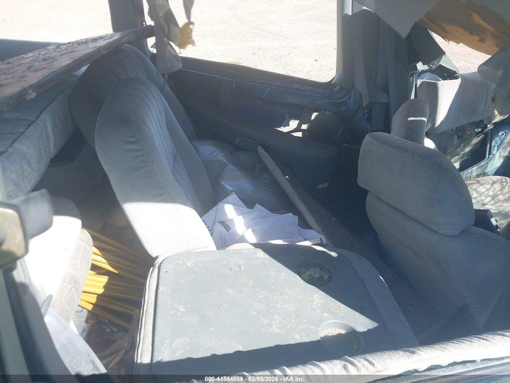 1GMCU06DXLT236455 1990 PONTIAC TRANS SPORT photo no. 8