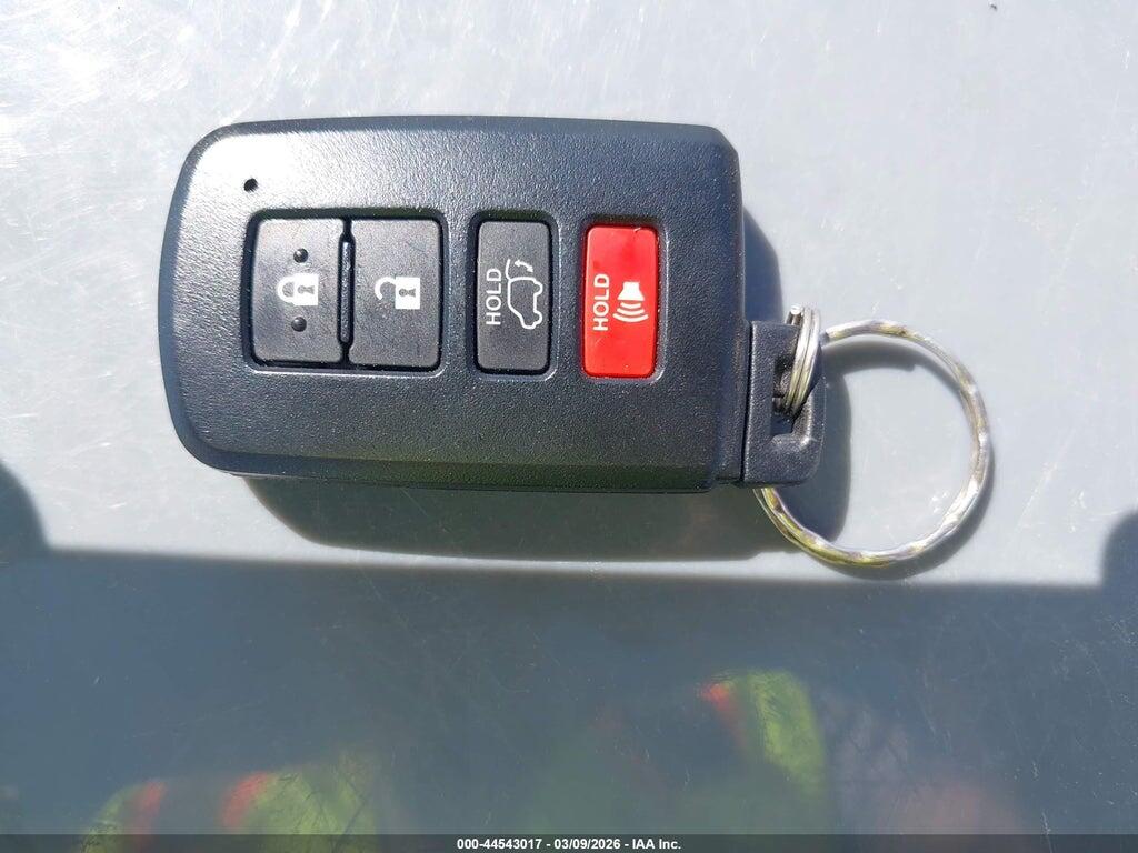 2T3WFREV5HW383393 2017 TOYOTA RAV4 photo no. 11