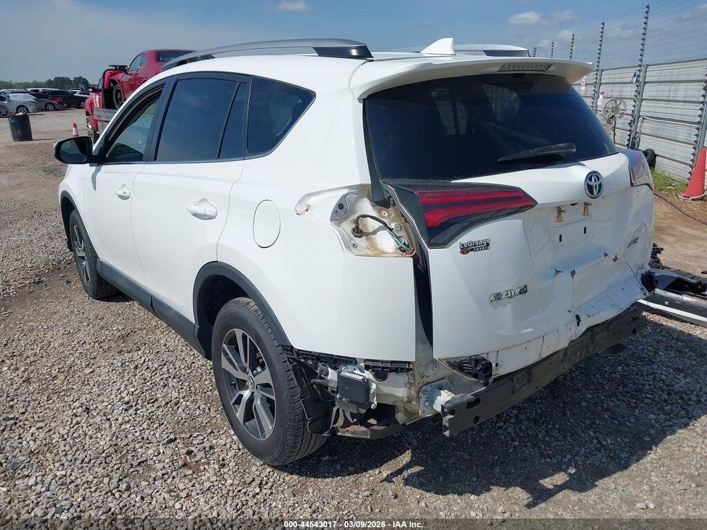 2T3WFREV5HW383393 2017 TOYOTA RAV4 photo no. 3
