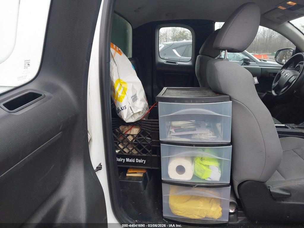 5TFRX5GN6HX087035 2017 TOYOTA TACOMA photo no. 8
