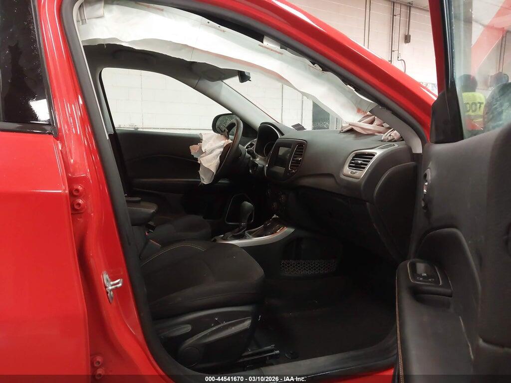 3C4NJDAB9MT551644 2021 JEEP COMPASS photo no. 5