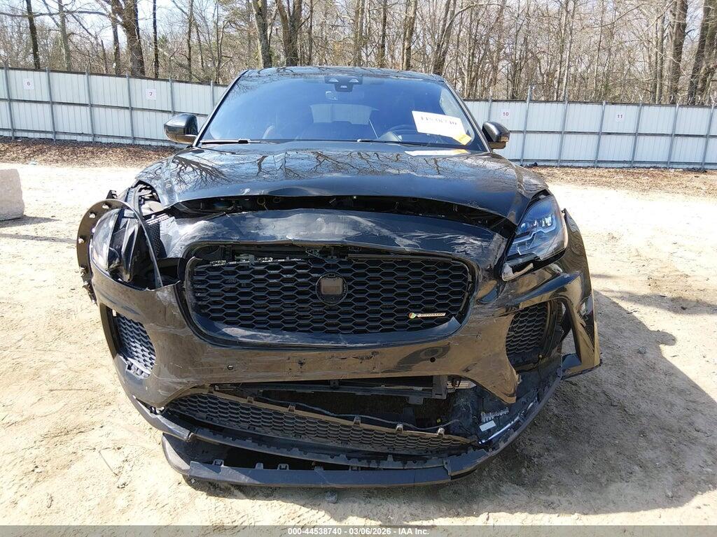 SADFL2FX0J1Z01533 2018 JAGUAR E-PACE photo no. 6