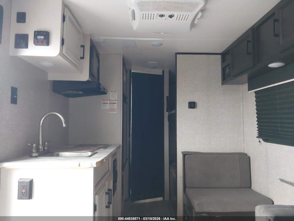 1UJBJ0AJXN17J1624 2022 JAYCO JAY FLIGHT SLX 174BH TRAVEL TRAILER photo no. 8