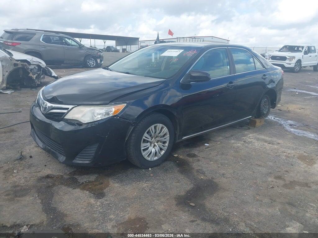 4T4BF1FK4ER413031 2014 TOYOTA CAMRY photo no. 2