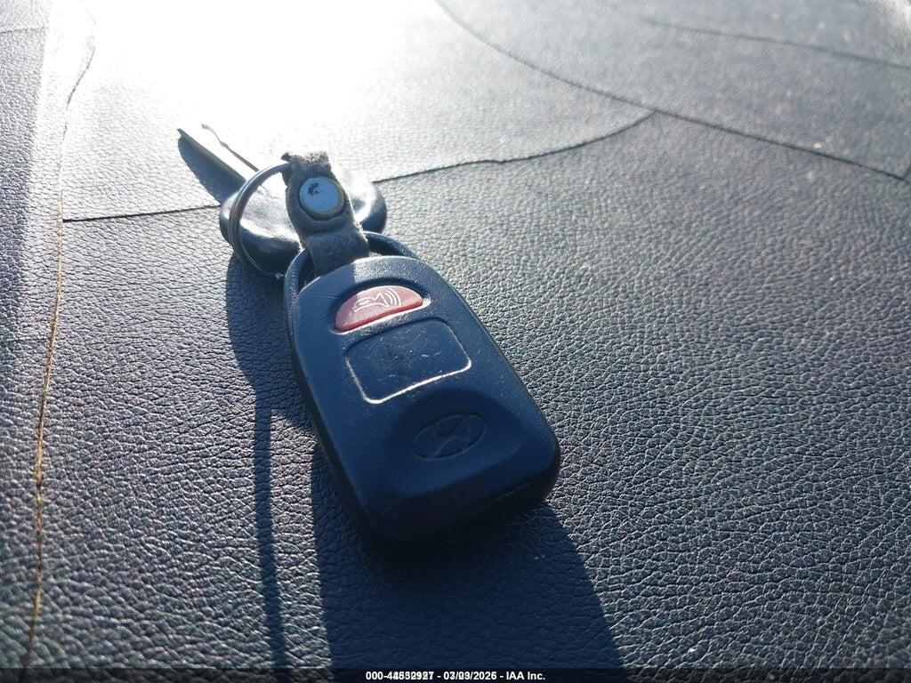 5NPEB4ACXCH450570 2012 HYUNDAI SONATA photo no. 11