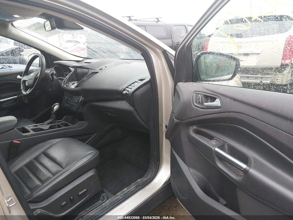 1FMCU9J99JUD36156 2018 FORD ESCAPE photo no. 5