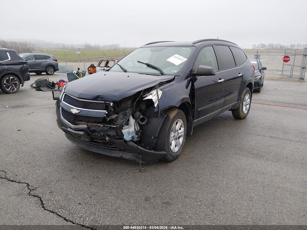1GNKVFED8BJ324259 2011 CHEVROLET TRAVERSE photo no. 2