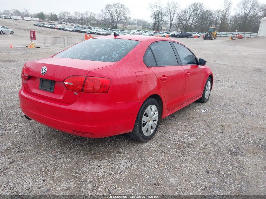 3VWD17AJ6EM417557 2014 VOLKSWAGEN JETTA photo no. 4