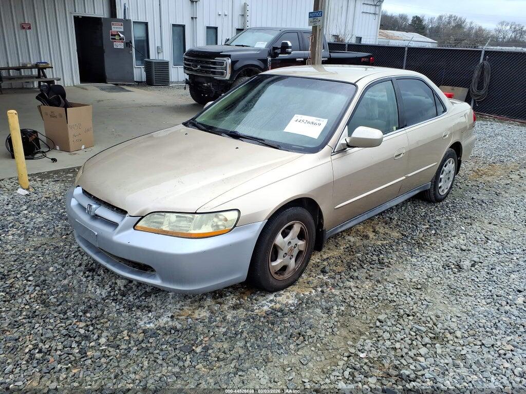 1HGCG56412A024287 2002 HONDA ACCORD photo no. 2