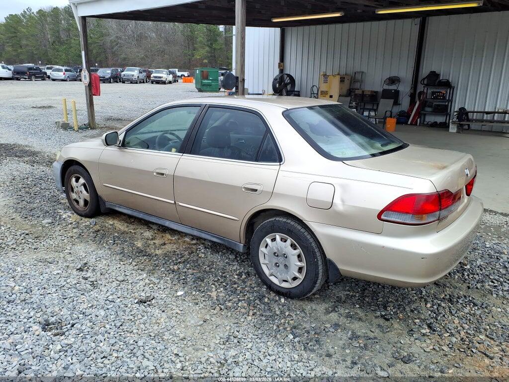 1HGCG56412A024287 2002 HONDA ACCORD photo no. 3