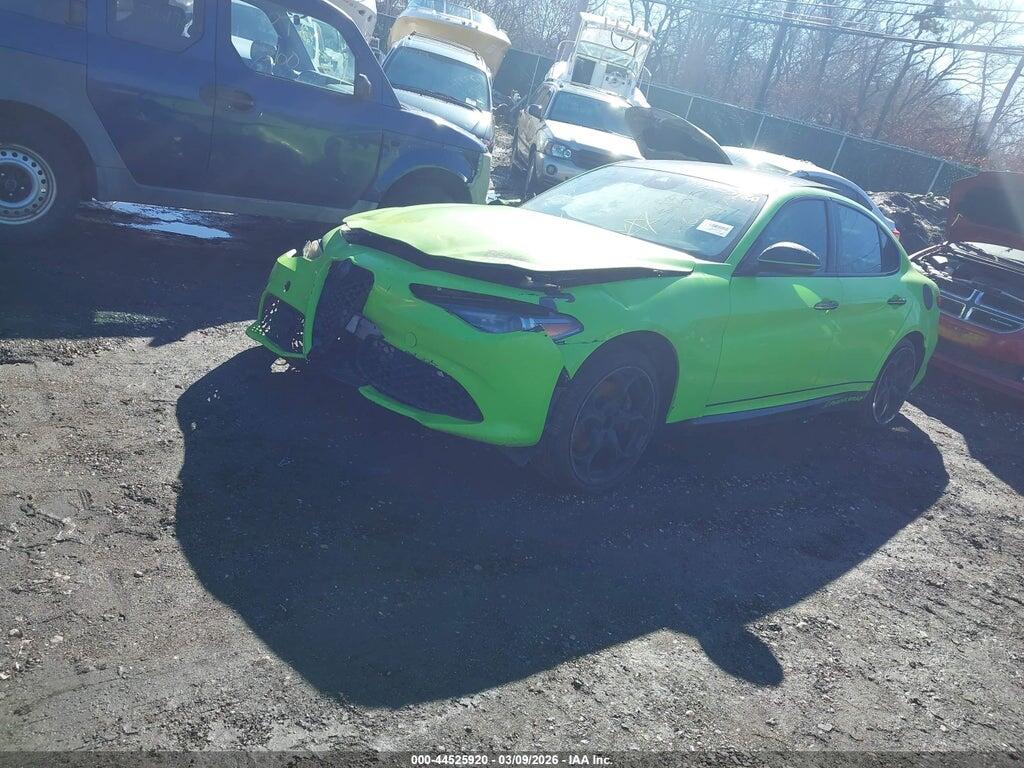 ZARFAEEN4J7579355 2018 ALFA ROMEO GIULIA photo no. 2