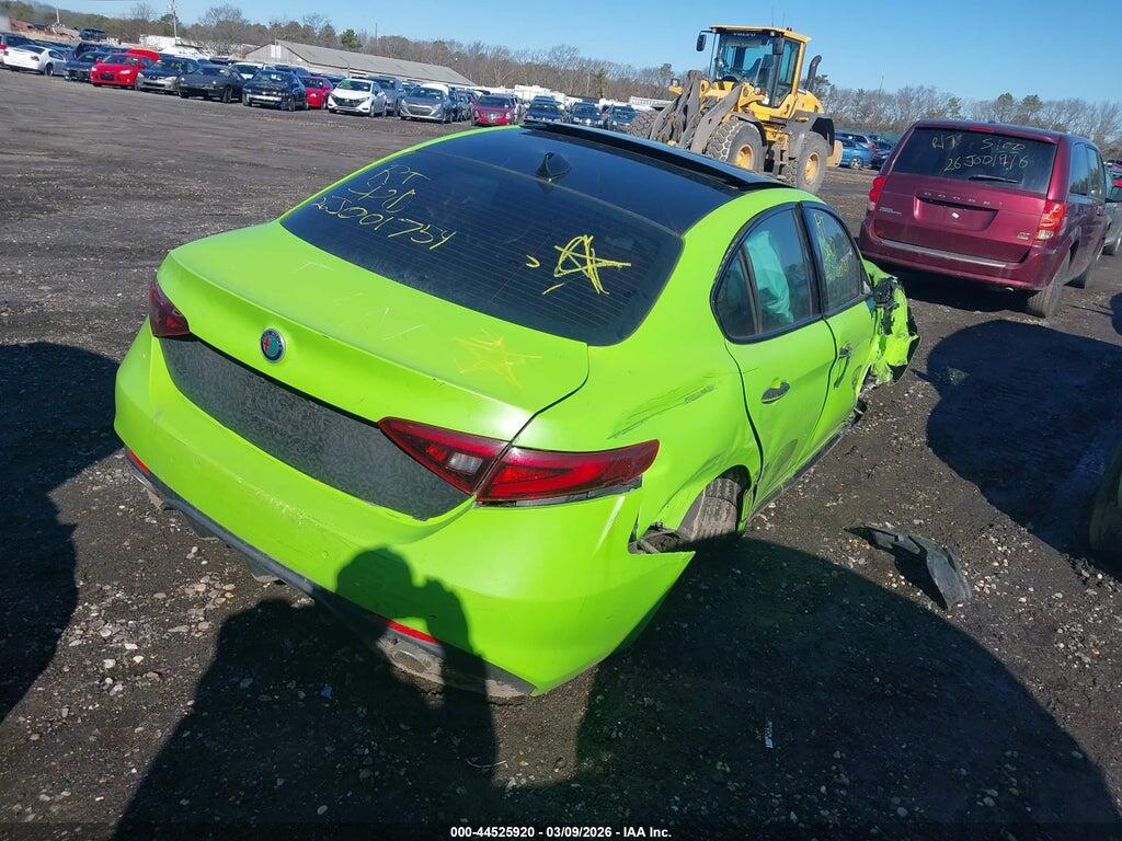 ZARFAEEN4J7579355 2018 ALFA ROMEO GIULIA photo no. 4