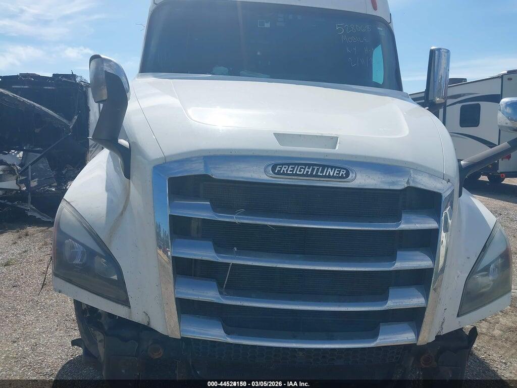 3AKJHHDRXJSJX6653 2018 FREIGHTLINER NEW CASCADIA 126*ORS photo no. 10