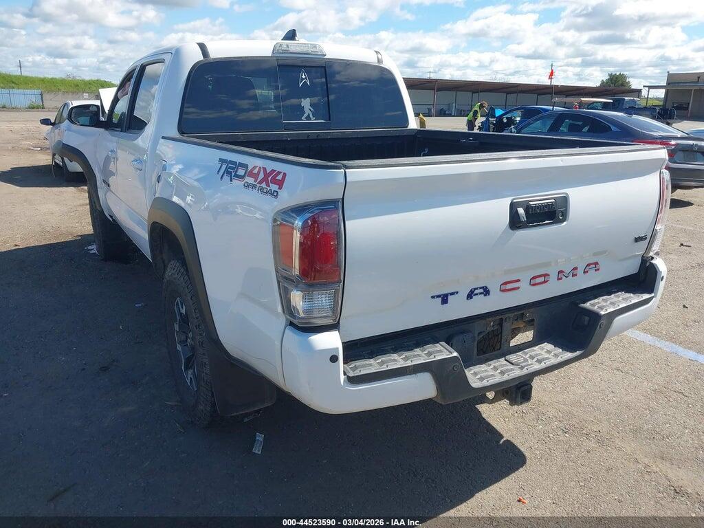 3TMCZ5AN2PM585942 2023 TOYOTA TACOMA photo no. 3