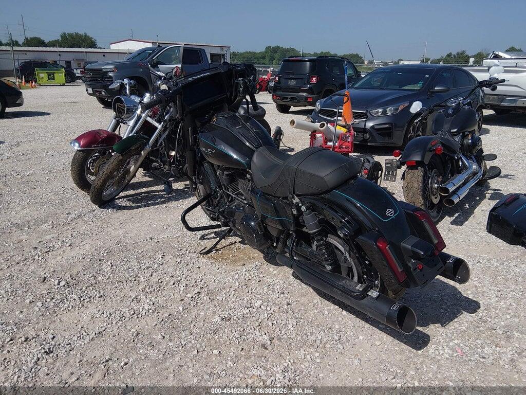 1HD1KB71XSB606341 2025 HARLEY-DAVIDSON FLHX photo no. 3