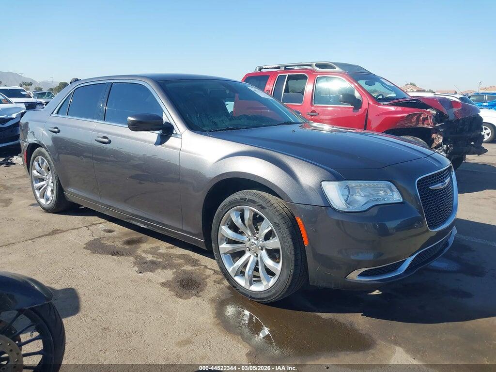 2C3CCAAG5HH593761 2017 CHRYSLER 300 photo no. 1