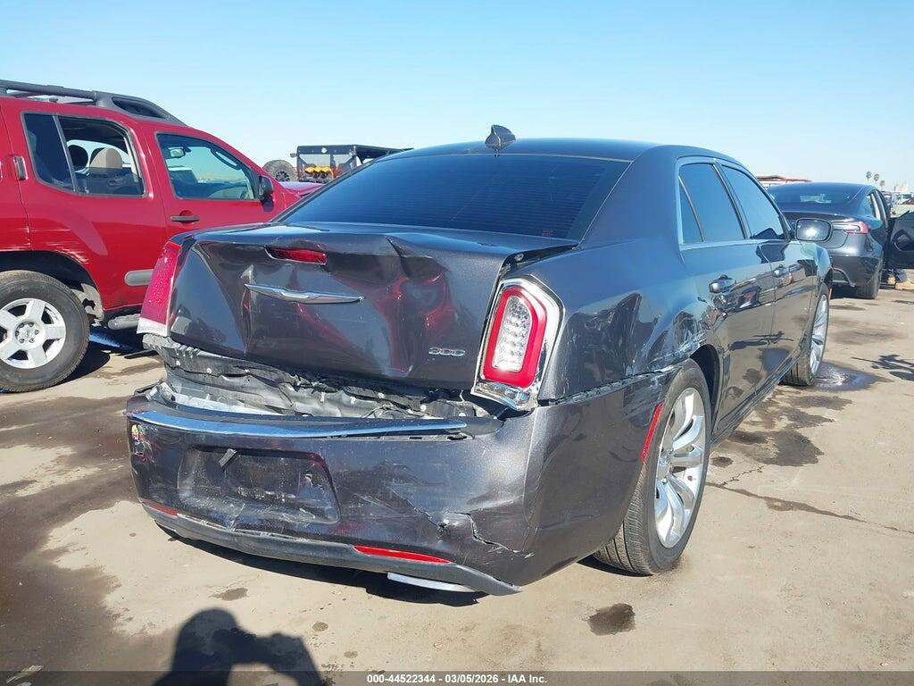 2C3CCAAG5HH593761 2017 CHRYSLER 300 photo no. 6
