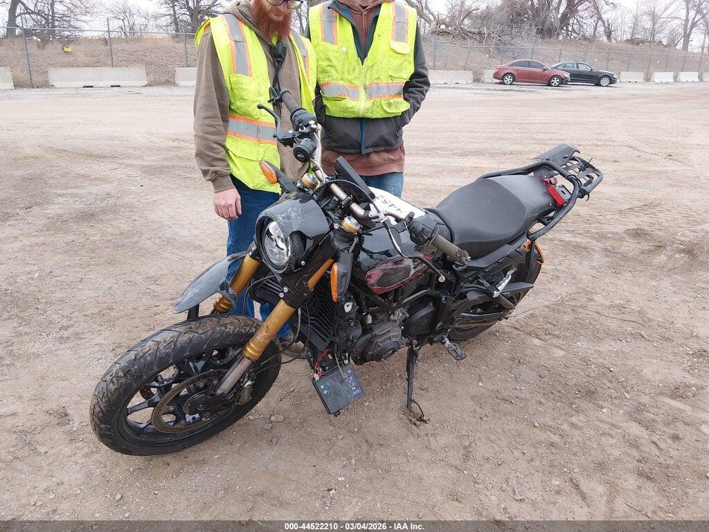 56KRTS221K3152311 2019 INDIAN MOTORCYCLE CO. FTR photo no. 2