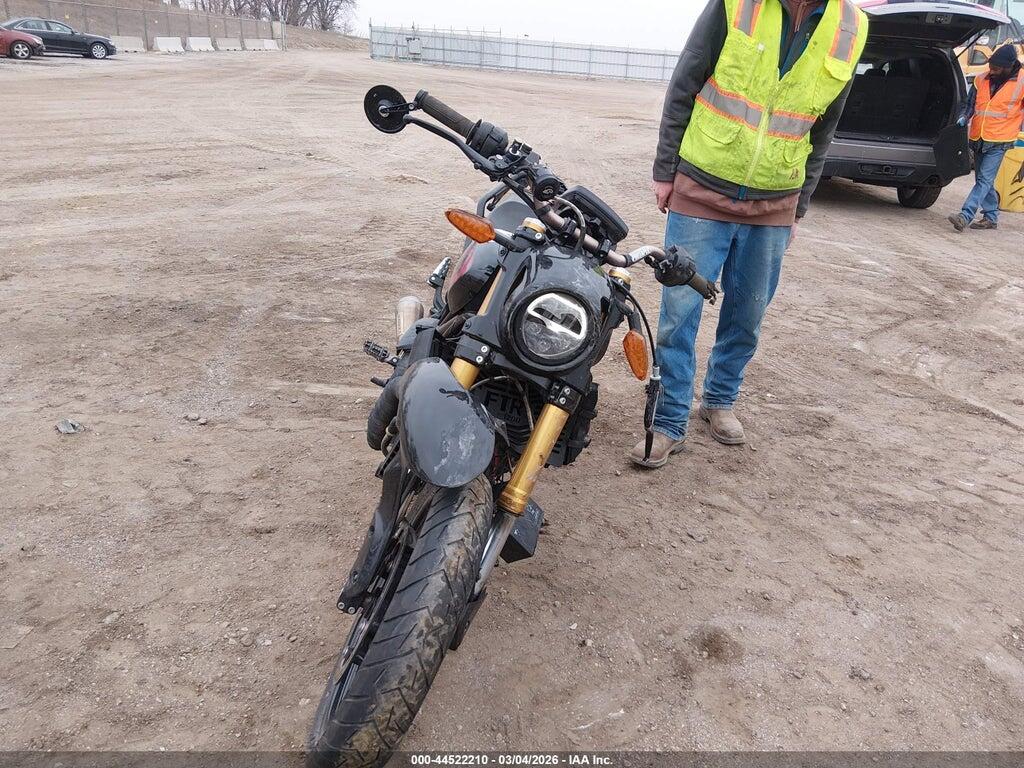 56KRTS221K3152311 2019 INDIAN MOTORCYCLE CO. FTR photo no. 5