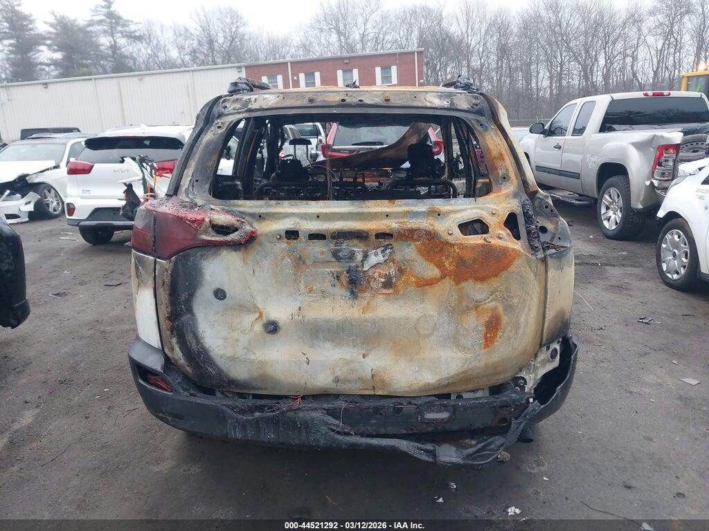 JTMBFREV9FD138413 2015 TOYOTA RAV4 photo no. 6