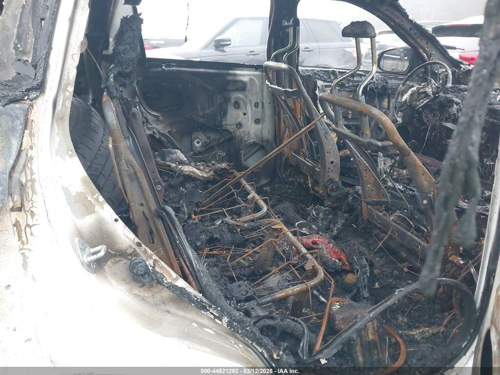 JTMBFREV9FD138413 2015 TOYOTA RAV4 photo no. 8